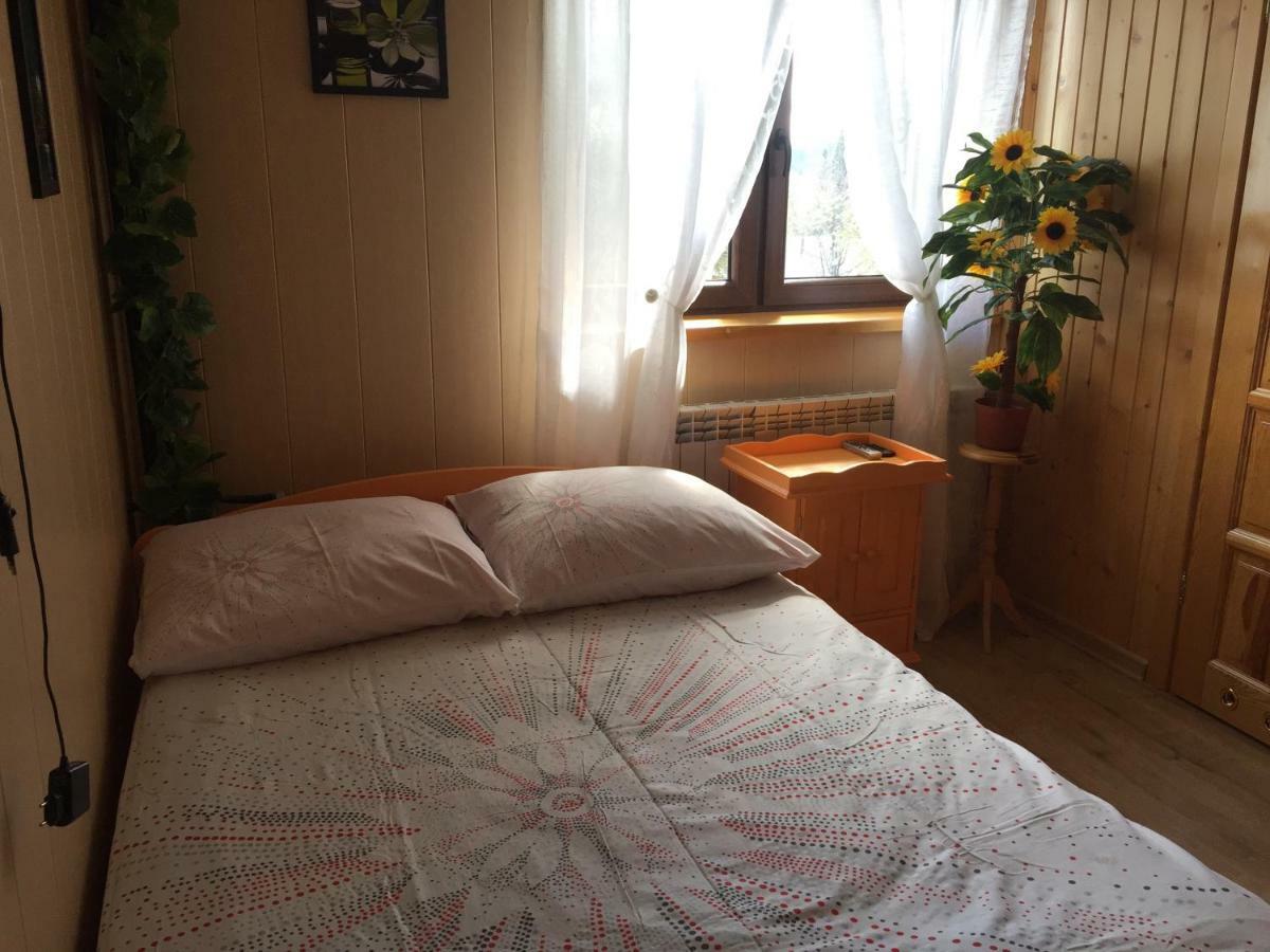 Pokoje U Eli Appartamento Brzegi  Esterno foto