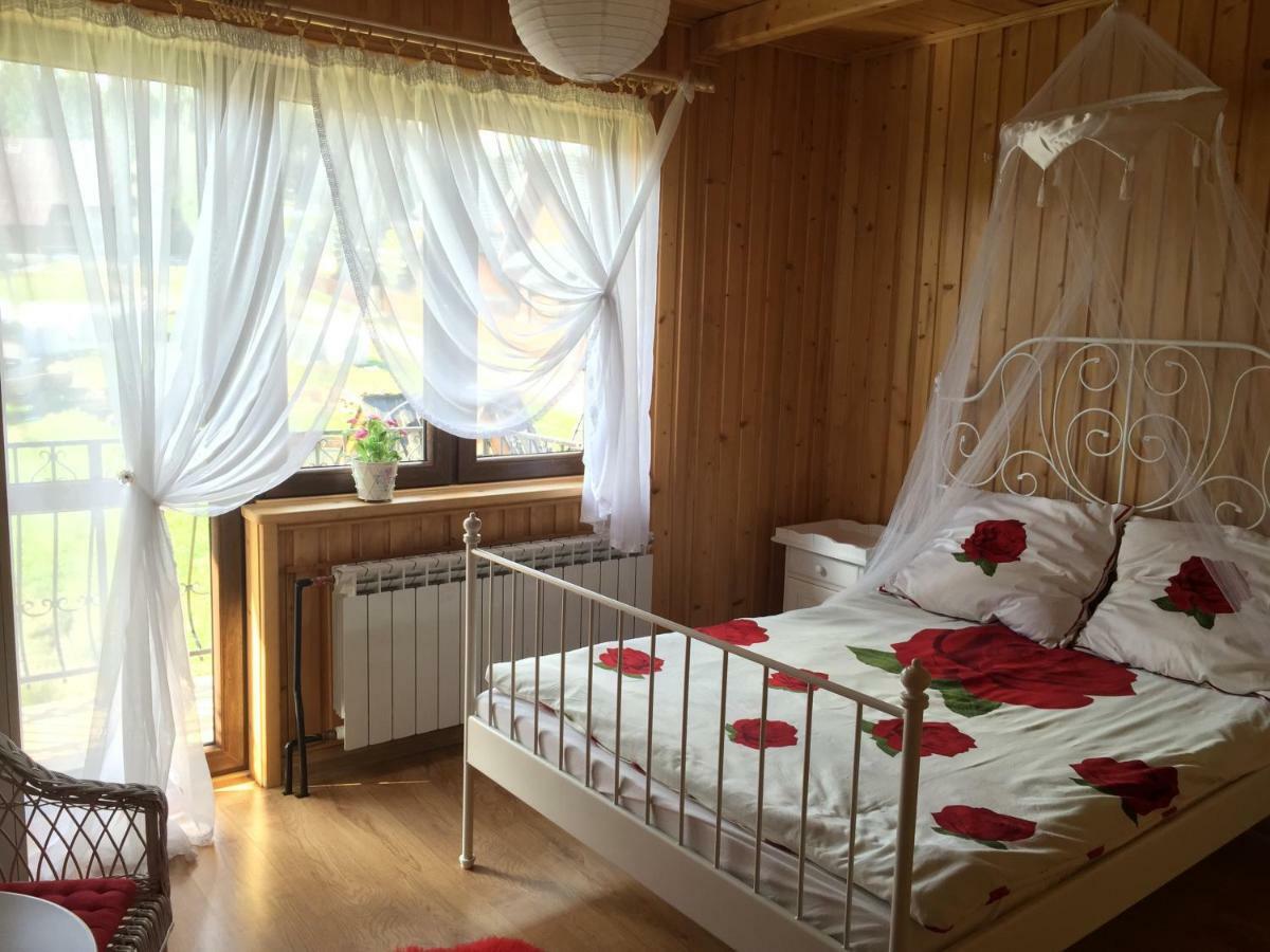 Pokoje U Eli Appartamento Brzegi  Esterno foto