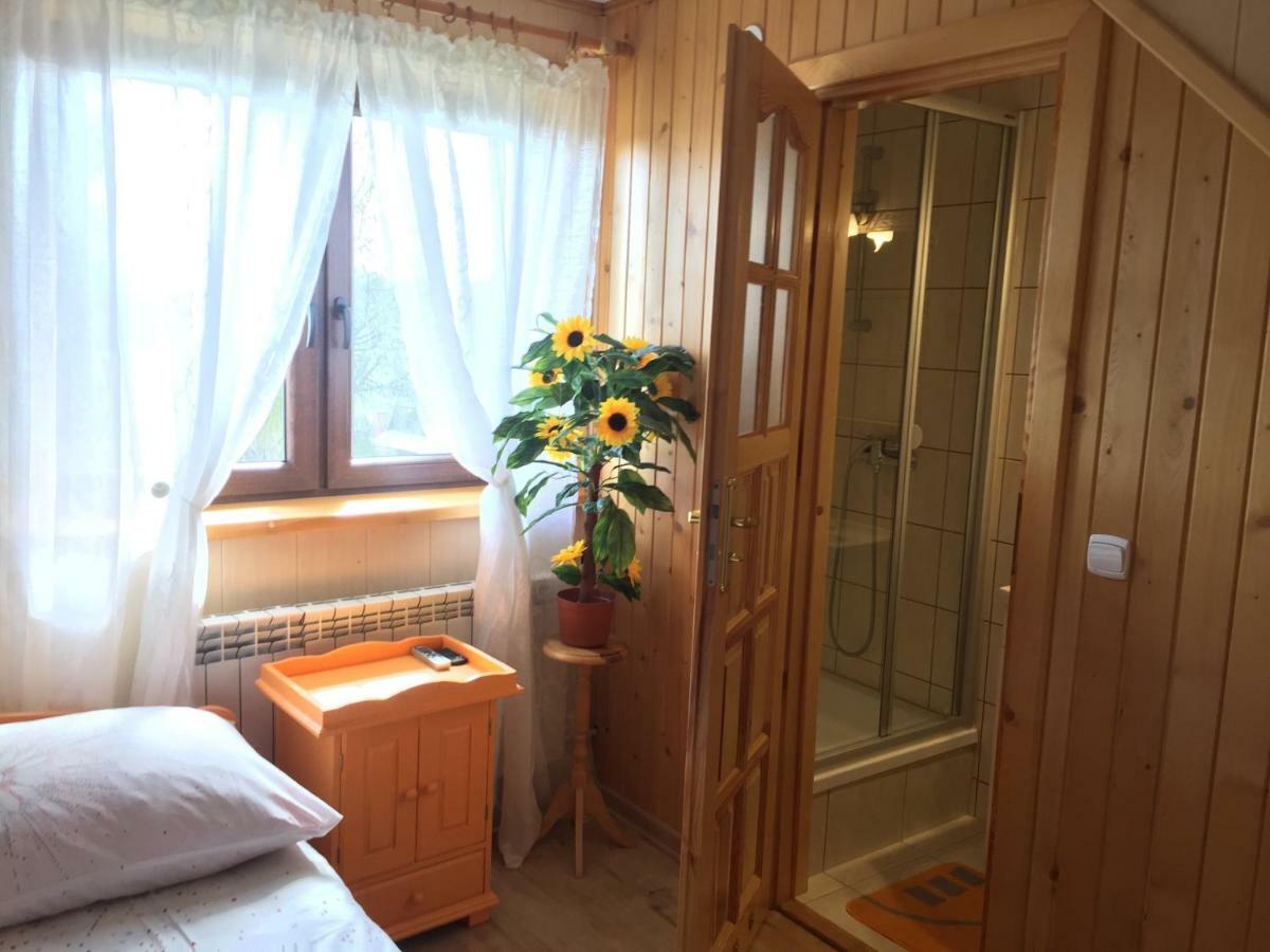 Pokoje U Eli Appartamento Brzegi  Esterno foto