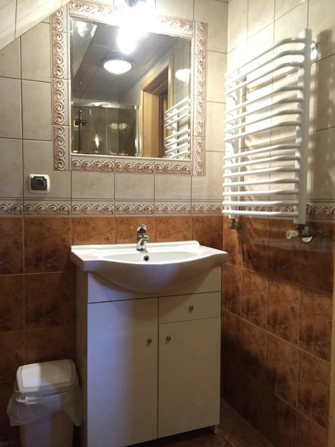 Pokoje U Eli Appartamento Brzegi  Esterno foto