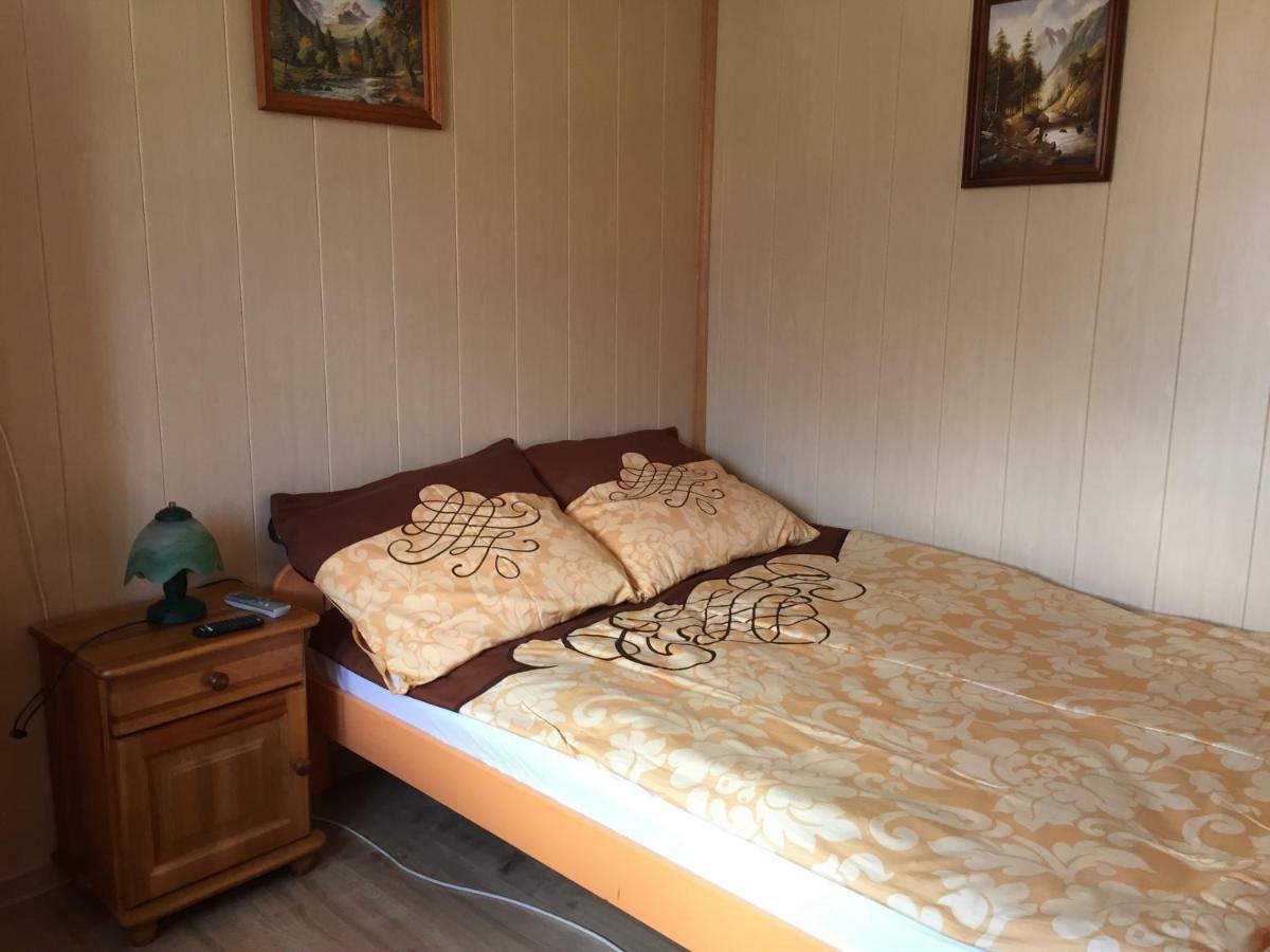 Pokoje U Eli Appartamento Brzegi  Esterno foto